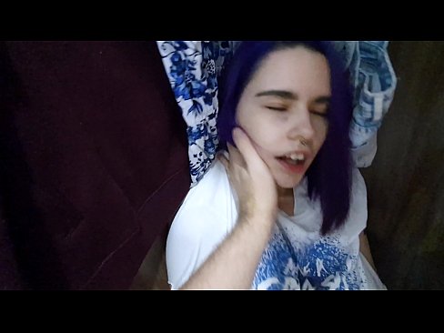 ❤️ Олоод миний эгч нь шүүгээний болон тусалсан түүний булэг ❤️ Чанартай порно манайд ☑